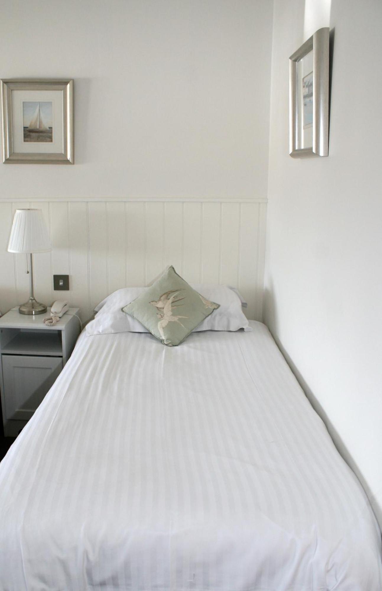 Classic Single Room,1215468115:JPEG